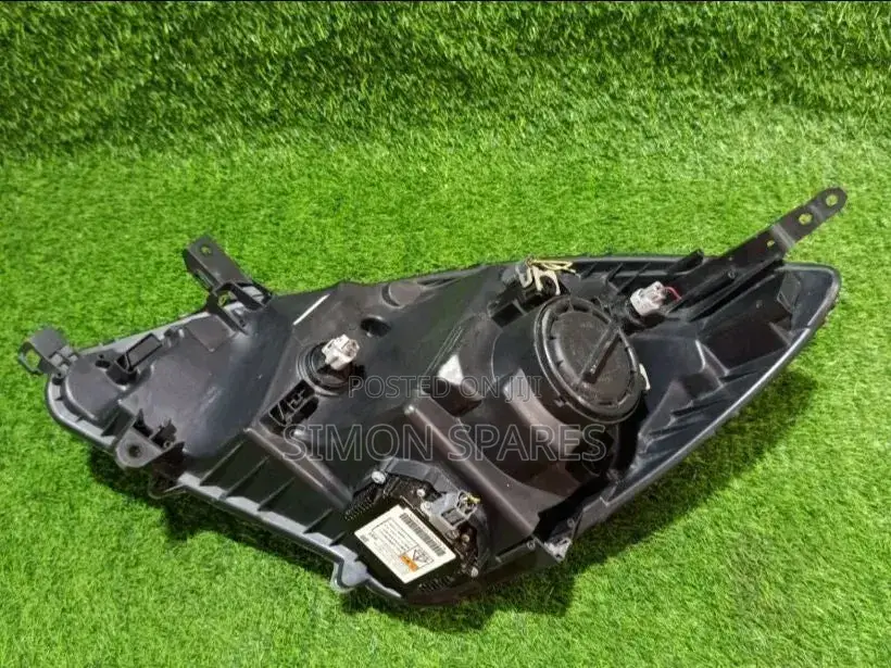 Headlight Assy Rh Suzuki Solio Xenon 2012