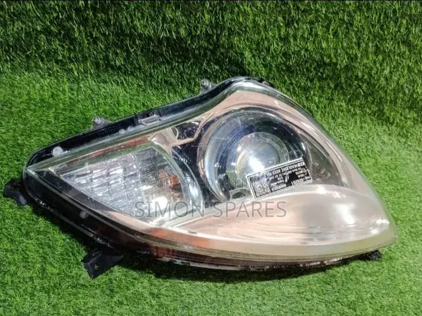 Headlight Assy Rh Suzuki Solio Xenon 2012