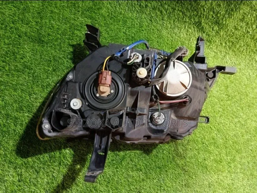 Headlight Assy Rh Nissan Serena Non Xenon C26 2013