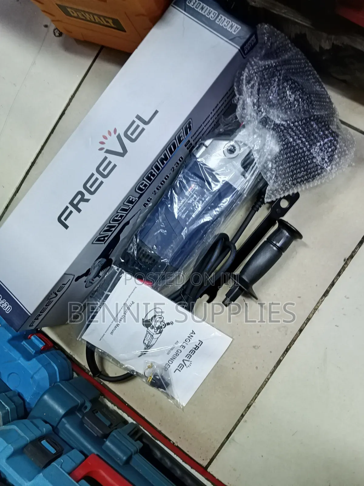 Freevel 9" Angle Grinder