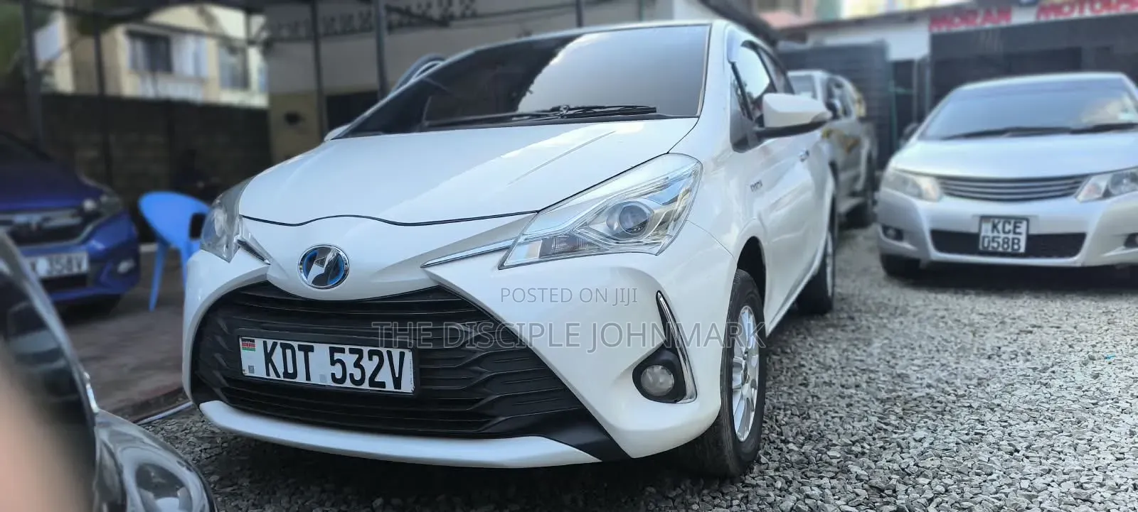 Toyota Vitz 2018 White