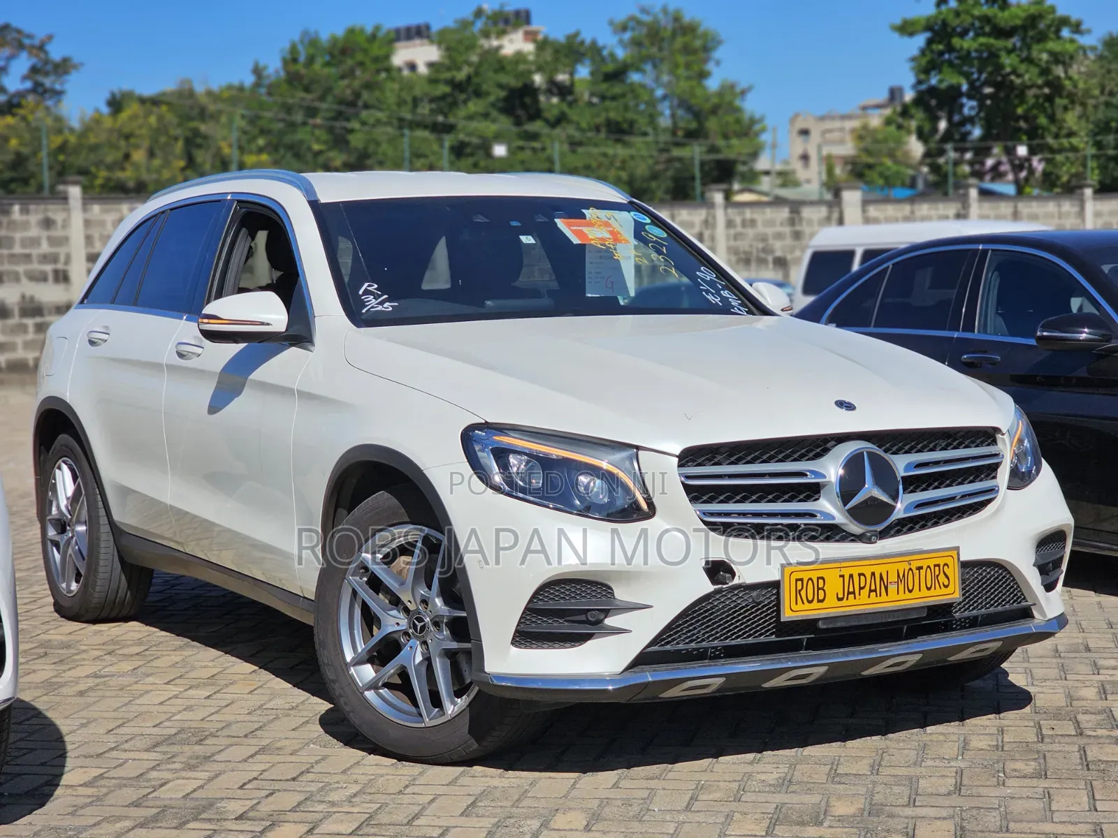Mercedes-Benz GLC-Class 2018 Off white