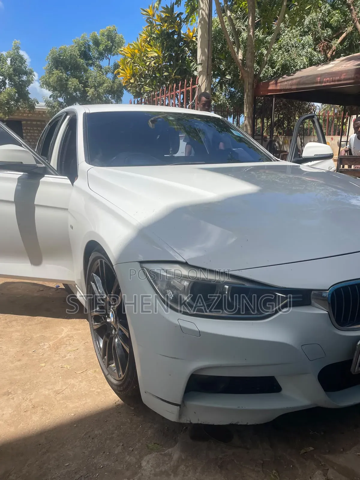 BMW 320i 2014 White