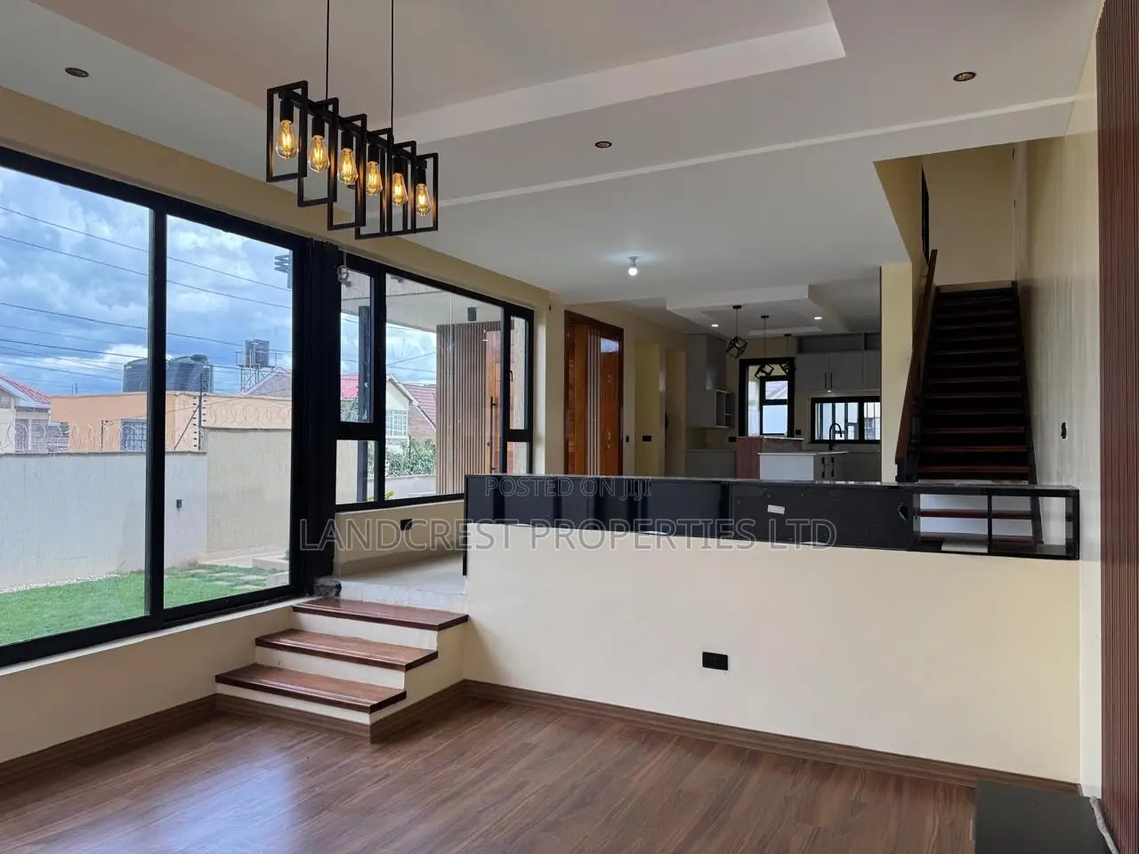 4bdrm Townhouse/Terrace in Membley Estate for sale
