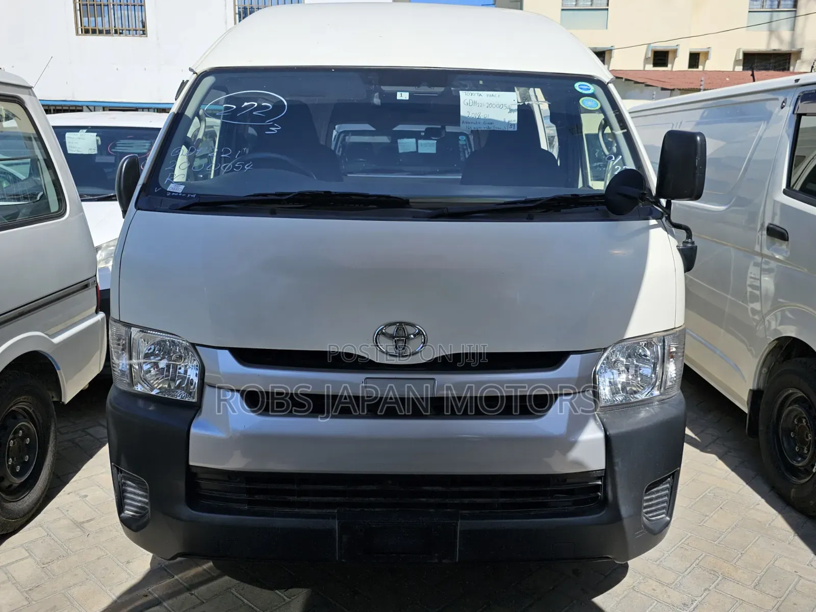 Toyota HiAce 2019 White