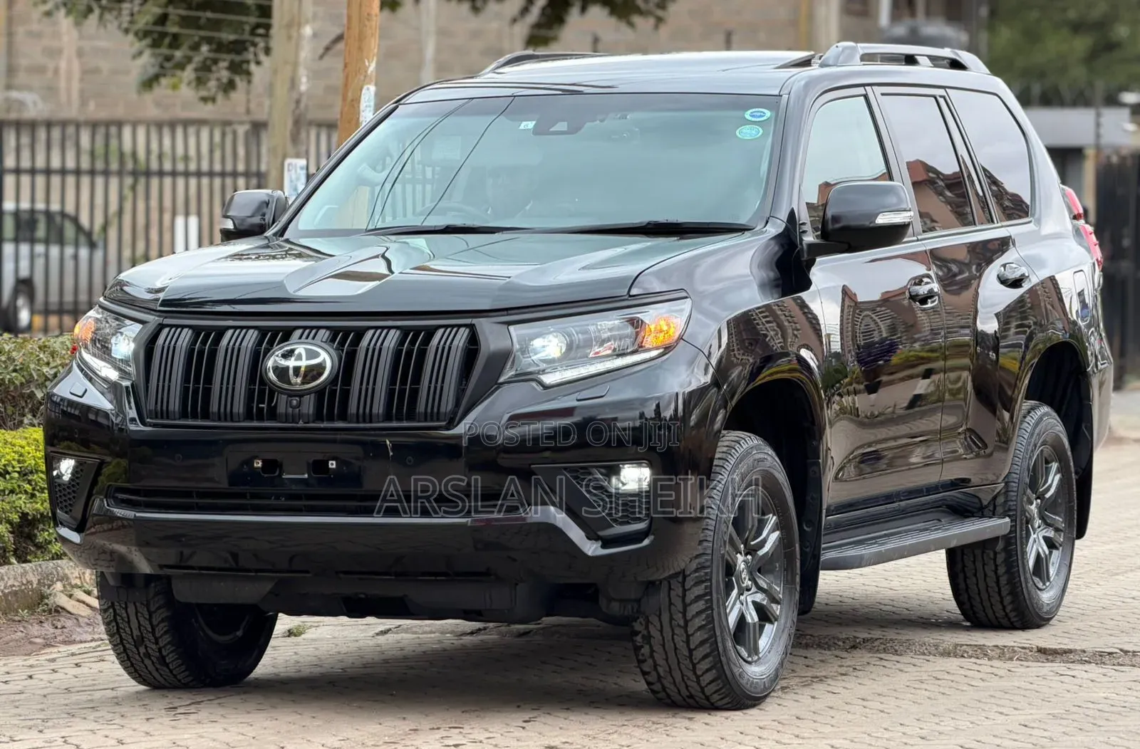 Toyota Land Cruiser Prado 2023 Black