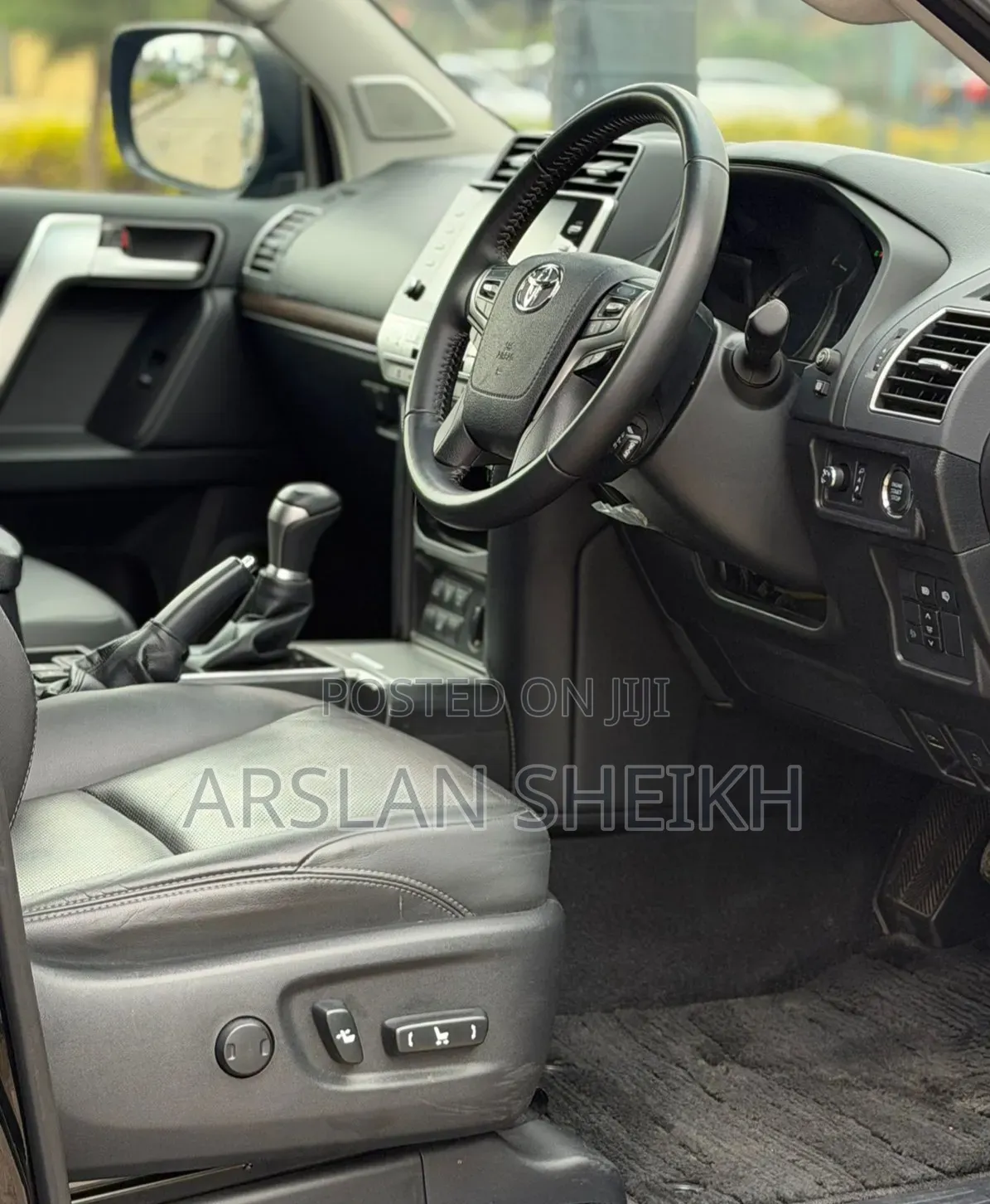 Toyota Land Cruiser Prado 2023 Black