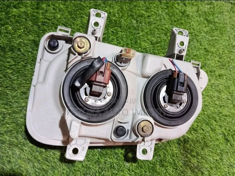Headlight Assy Rh Daihatsu Terios Lucia