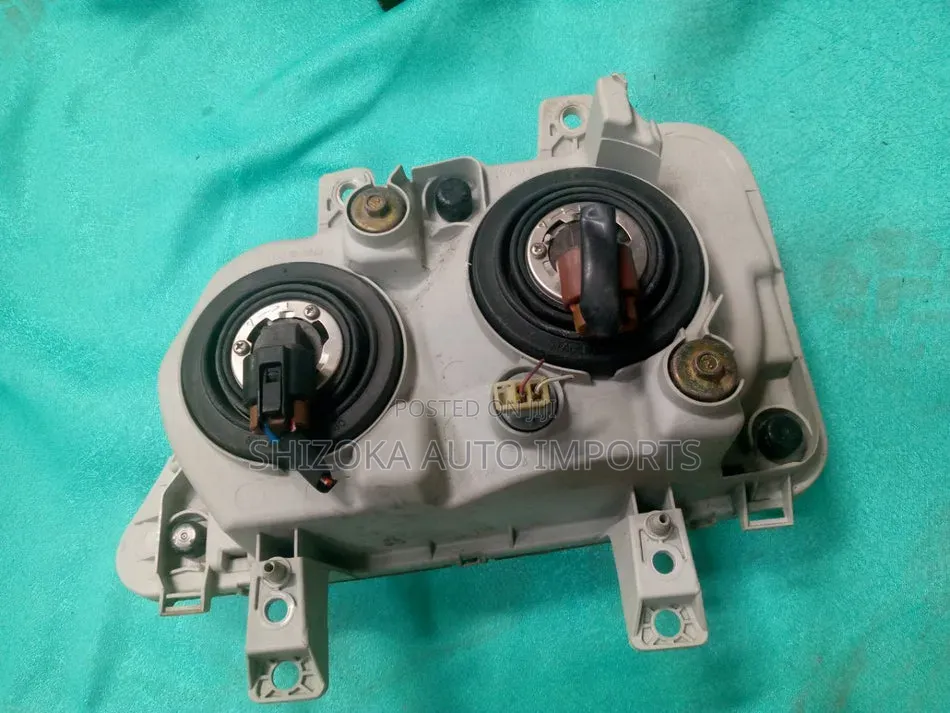 Headlight Assy Rh Daihatsu Terios Lucia