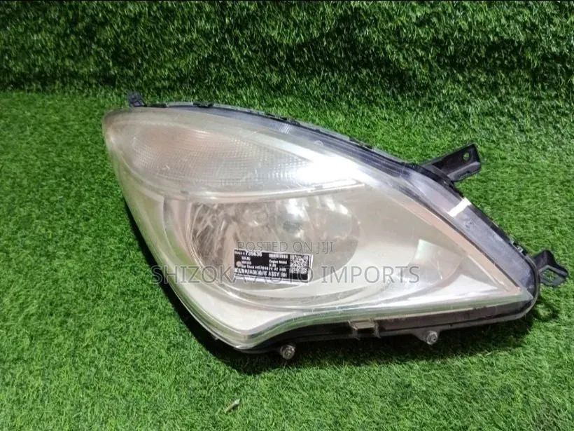 Headlight Assy Rh Suzuki Solio Non Xenon 2013