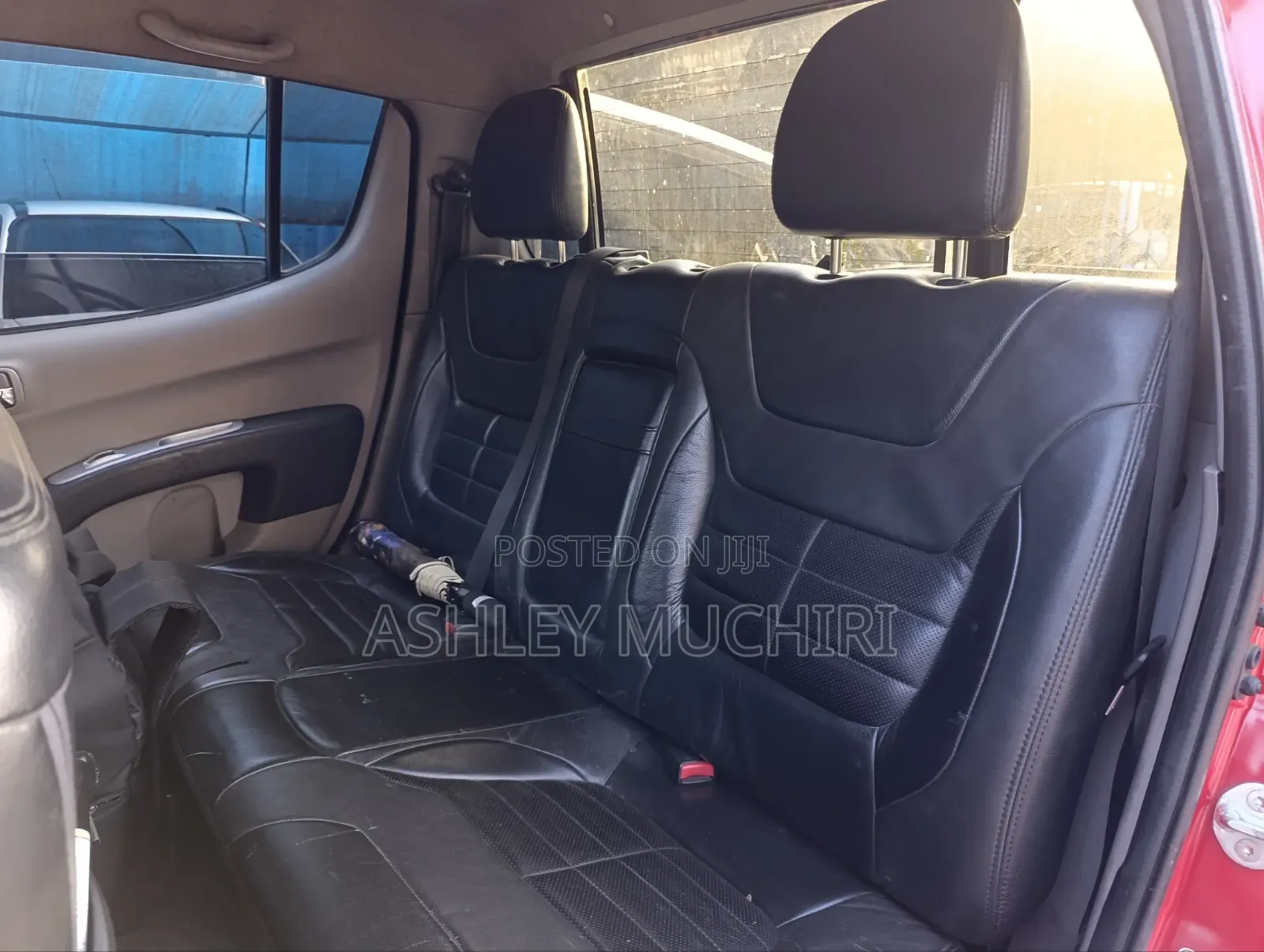 Mitsubishi L200 2012 Red