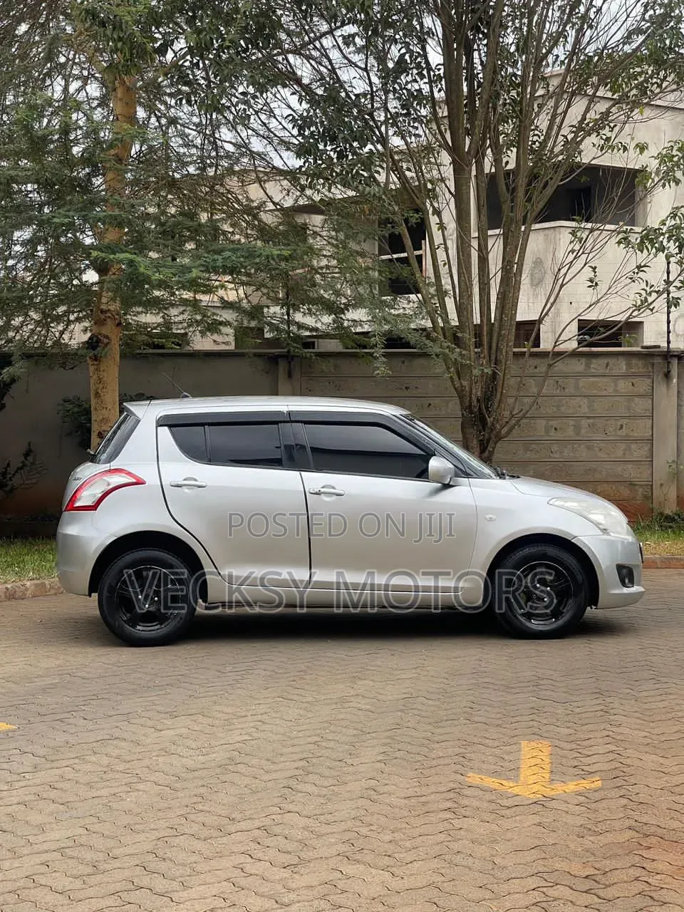 Suzuki Swift 2013 Silver