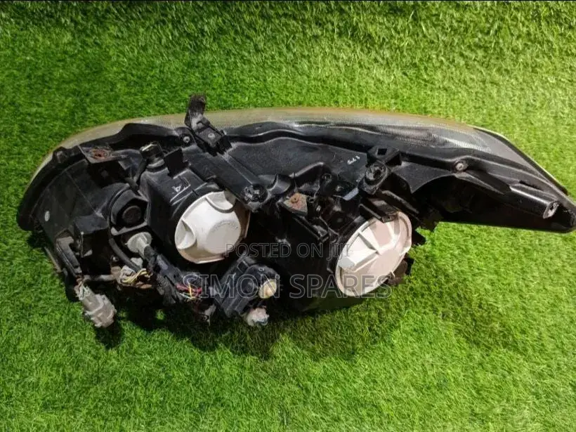 Headlight Assy Rh Nissan Fuga Hybrid 2011