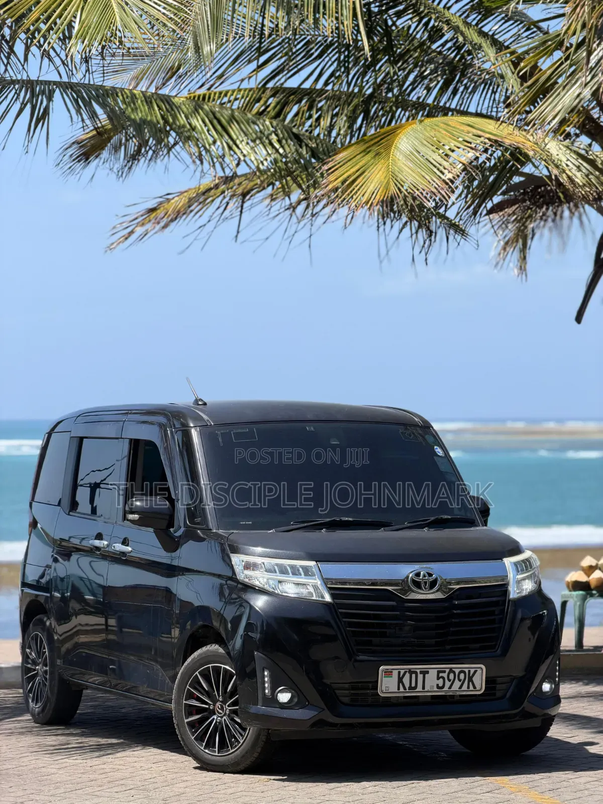 Toyota Roomy 2017 Black
