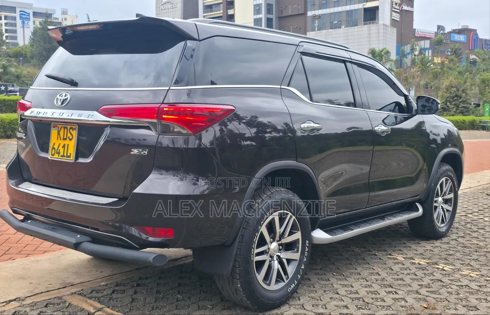 Toyota Fortuner 2018 Black