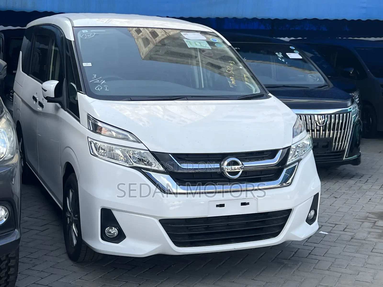 Nissan Serena 2019 Off white