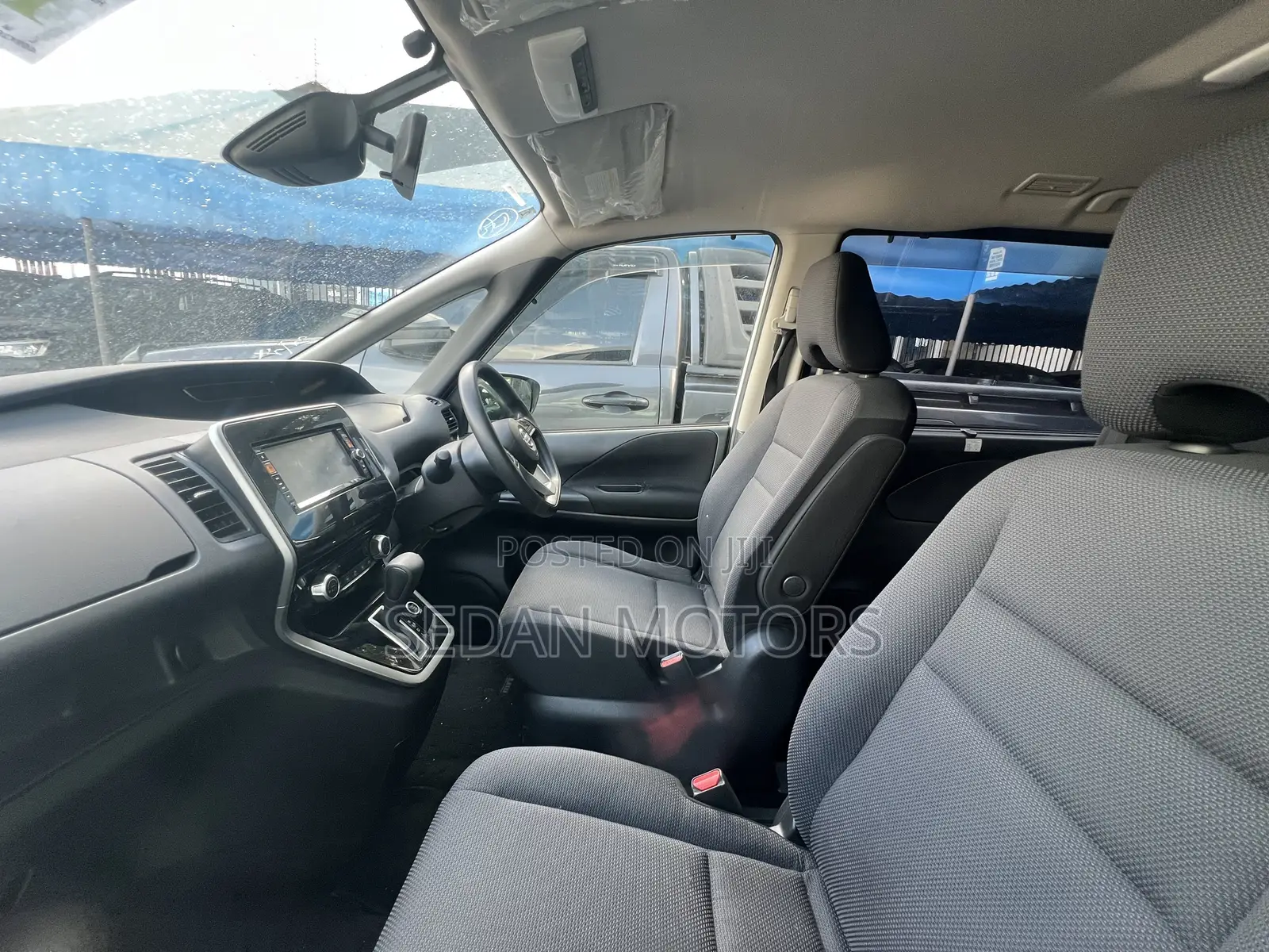 Nissan Serena 2019 Off white