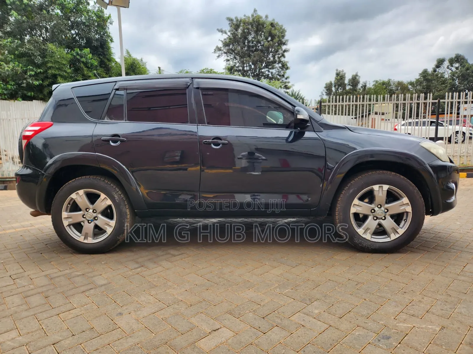 Toyota RAV4 2010 Black