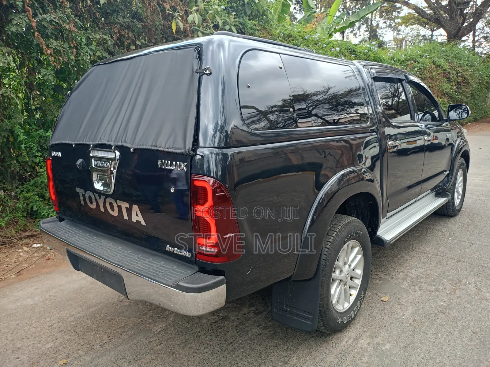 Toyota Hilux 2012 Matt Black