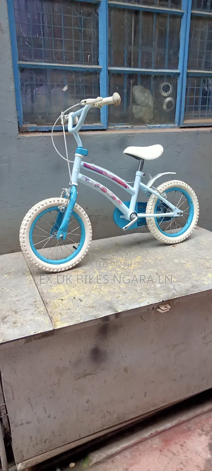 Ex UK Size 14 FROZEN Bicycle for 4 Yr Old Kid