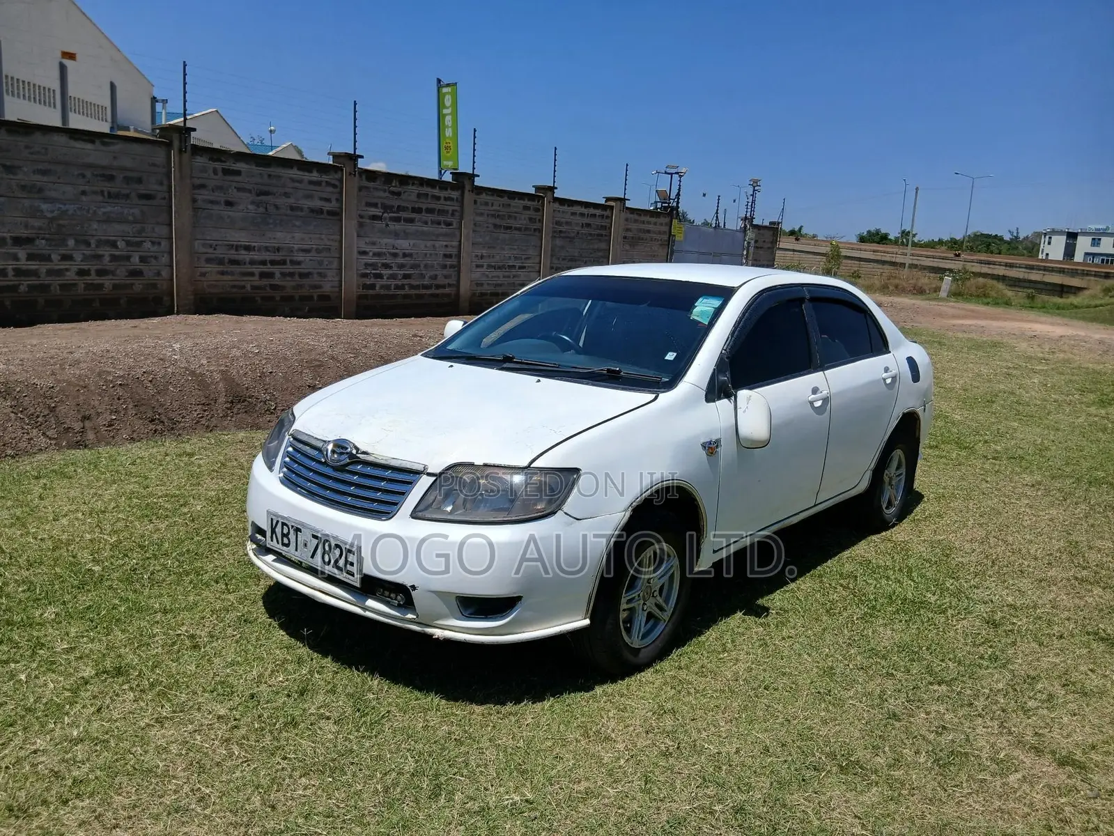 Toyota Corolla 2005 White