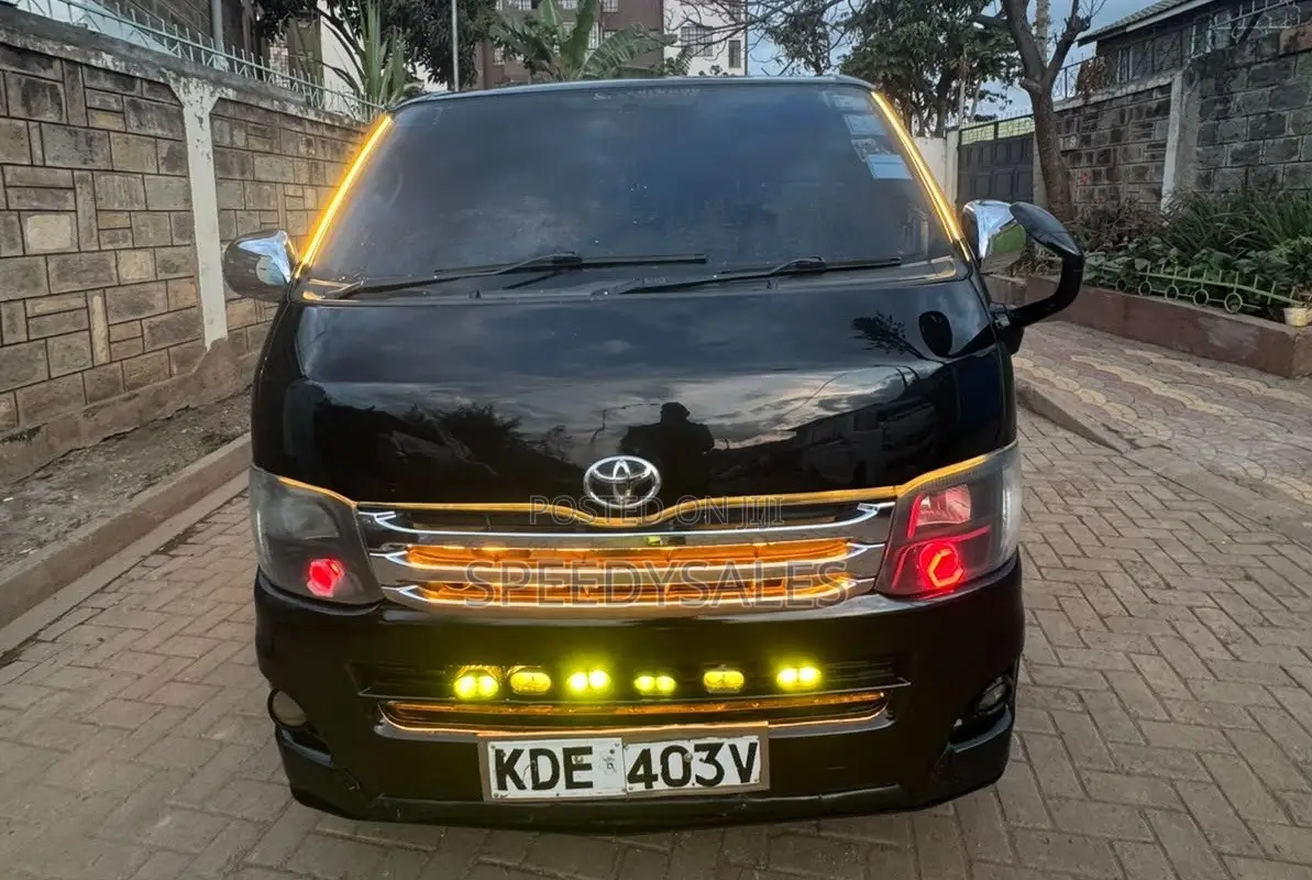 Toyota HiAce 2015 Black