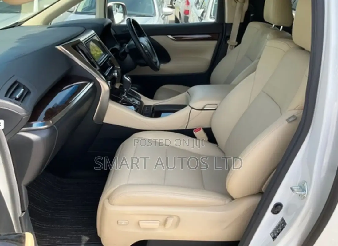 Toyota Vellfire Hybrid Executive Lounge 2019 Pearl