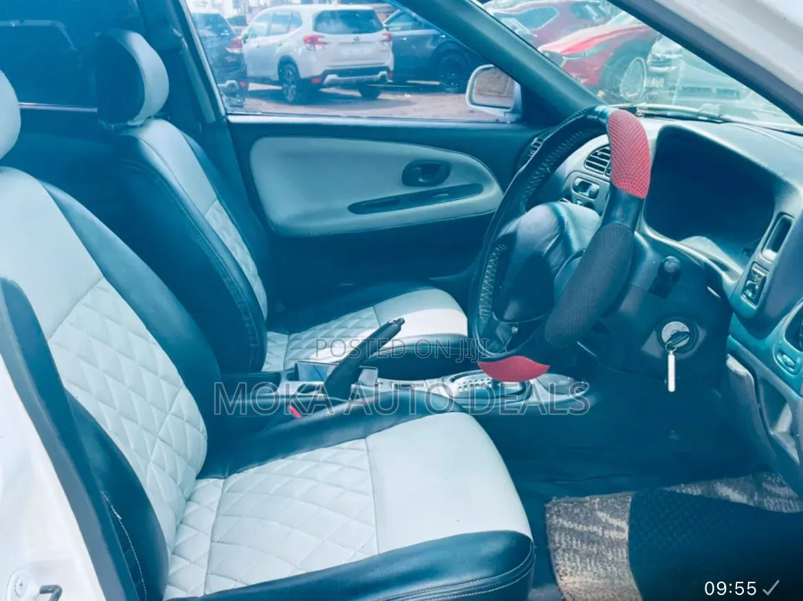 Mitsubishi Lancer 1997 White