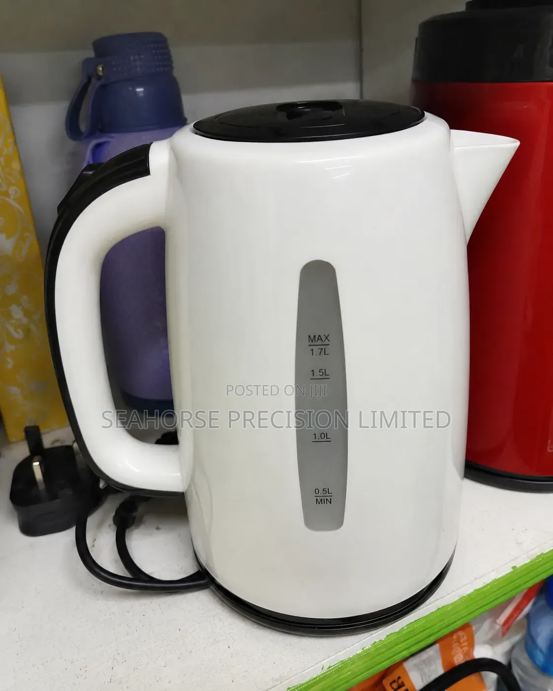 Electric Kettle – White & Black