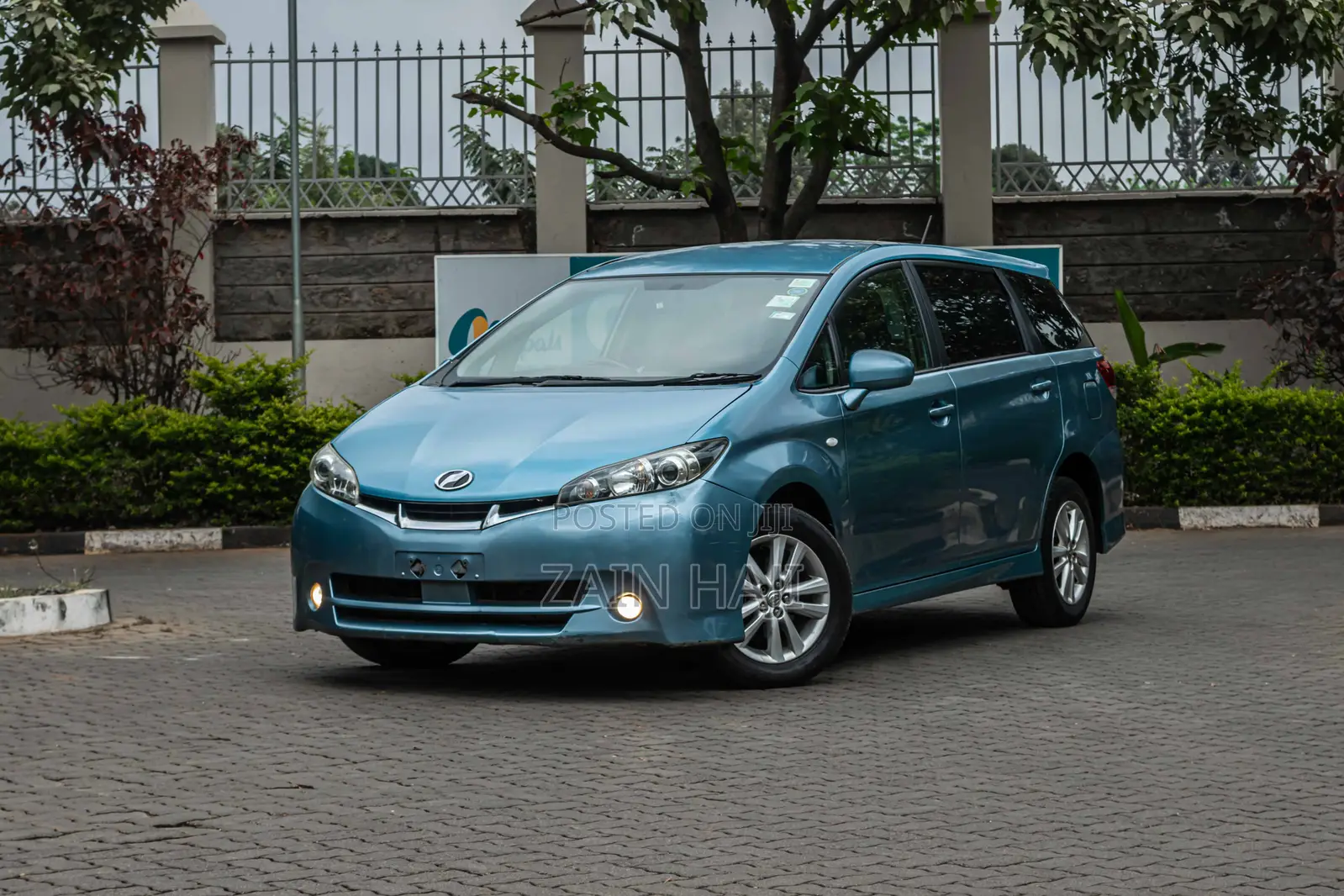 Toyota Wish 2011 Blue