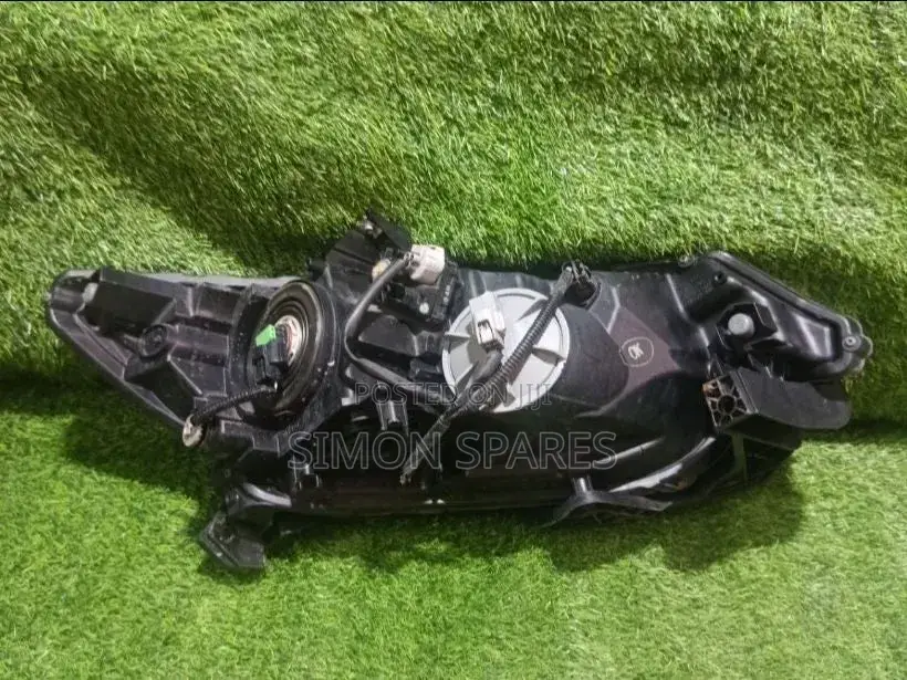 Headlight Assy Lh Honda Insight 2010