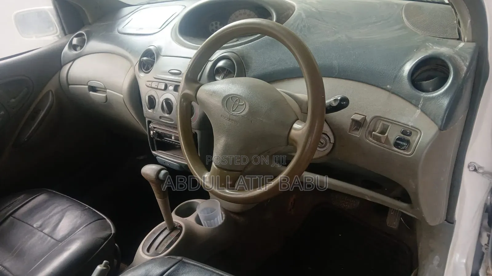 Toyota Vitz 2001 White