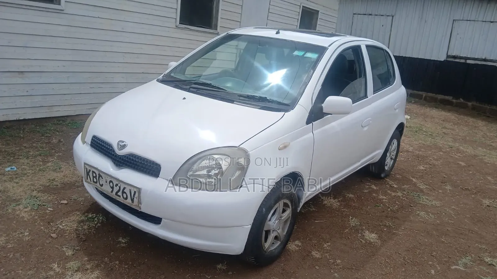 Toyota Vitz 2001 White