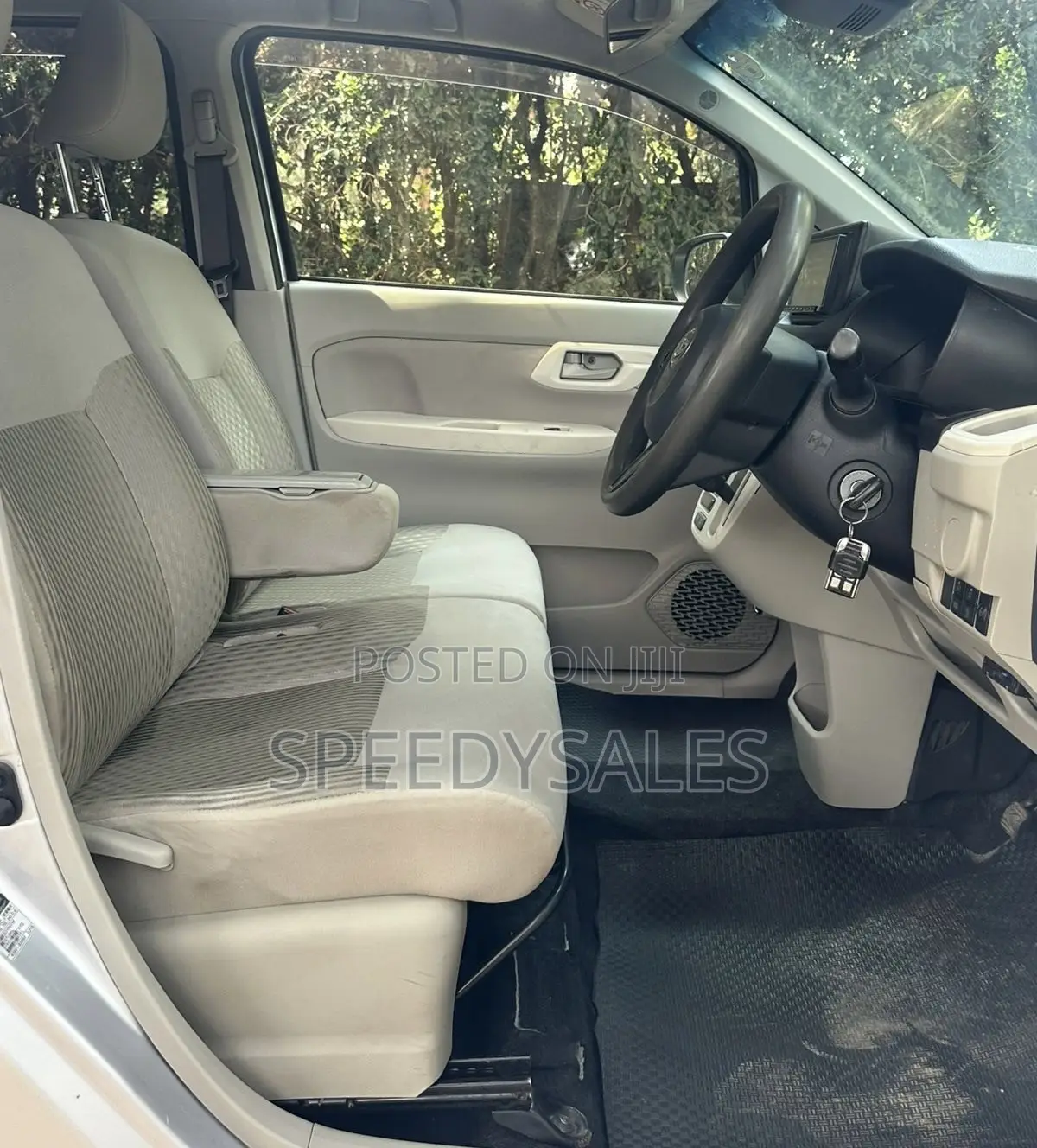 Daihatsu Move 2017 Silver