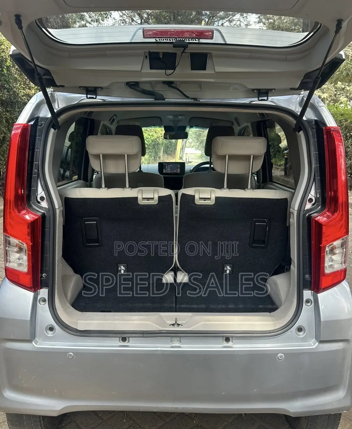 Daihatsu Move 2017 Silver