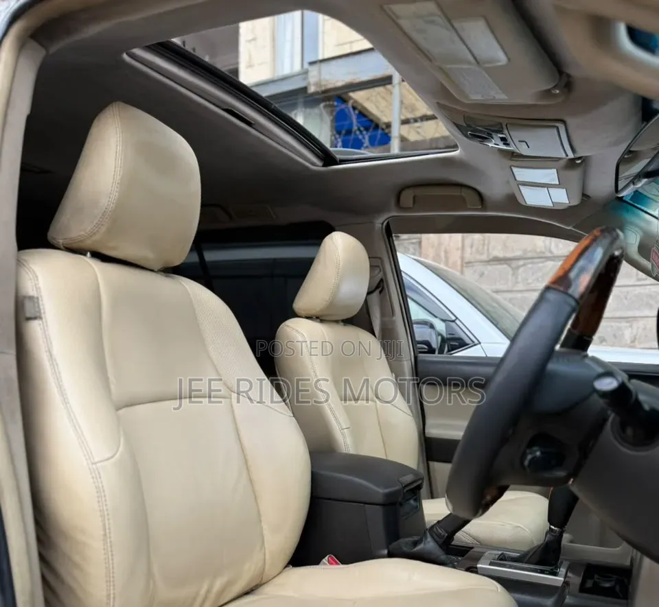 Toyota Land Cruiser Prado 2012 Gray