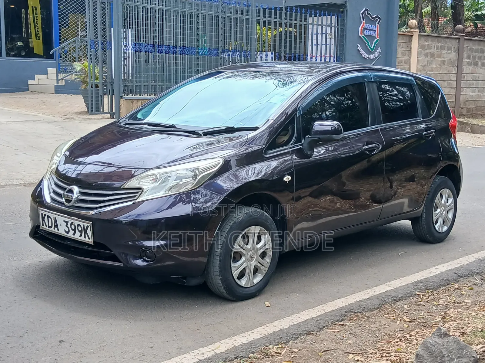 Nissan Note 1.2 Petrol 2014 Maroon