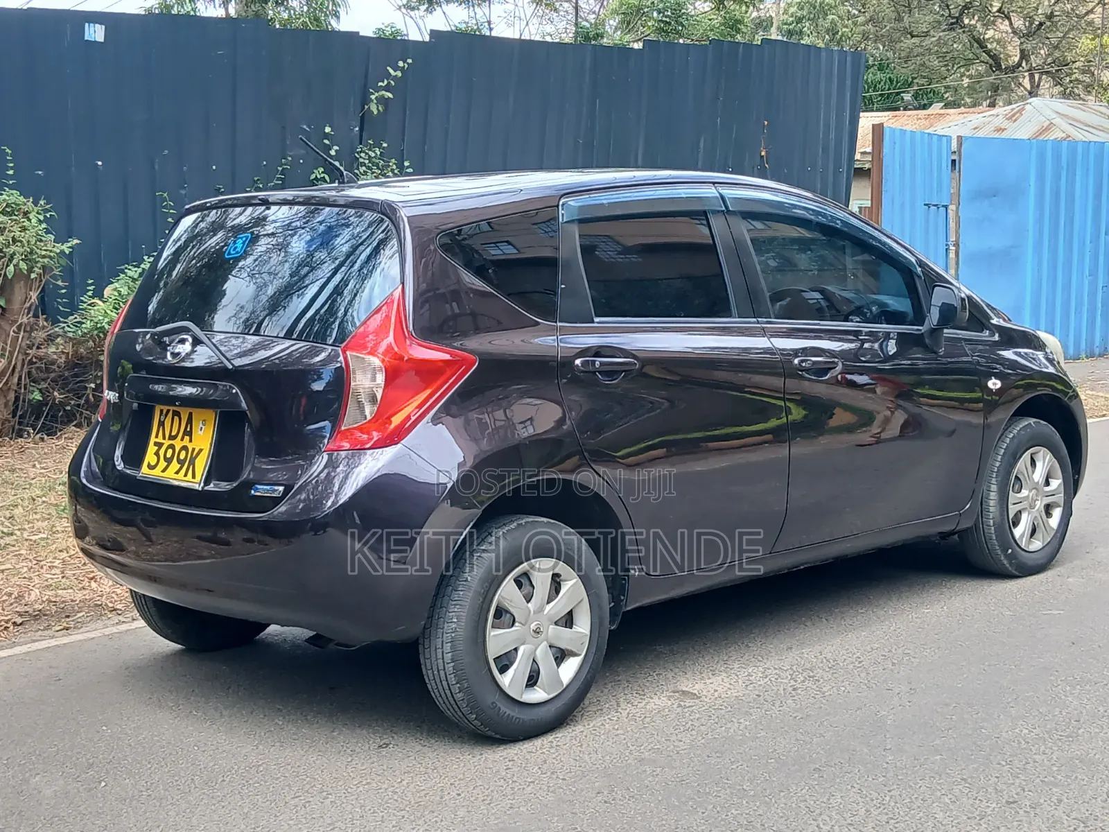Nissan Note 1.2 Petrol 2014 Maroon