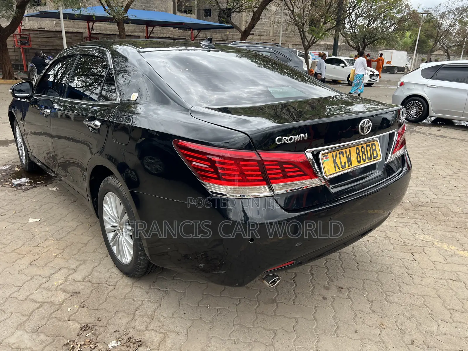 Toyota Crown 2012 Black