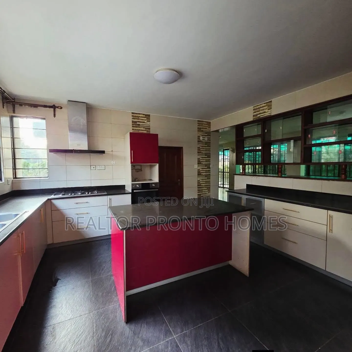 5bdrm Townhouse / Terrace in Lavington, Muthangari for rent