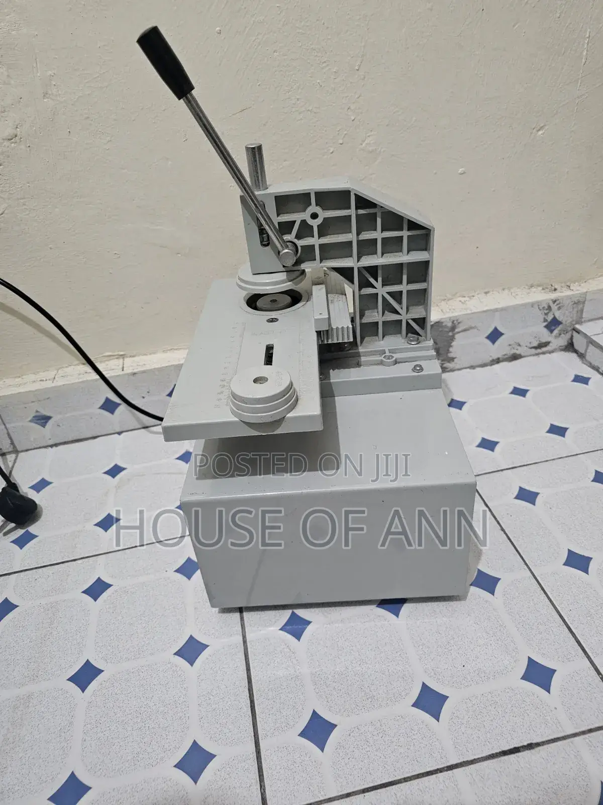 Electric Curtain Eyelet Hole Punching Machine / Curtain Grommet