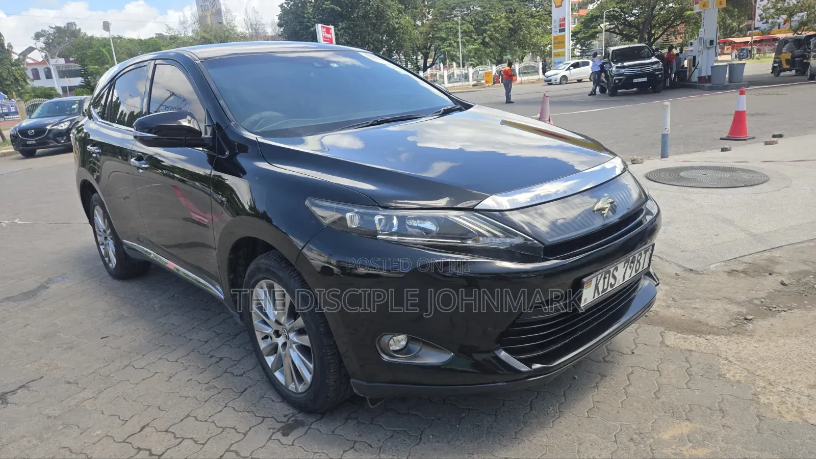 Toyota Harrier 2017 Black