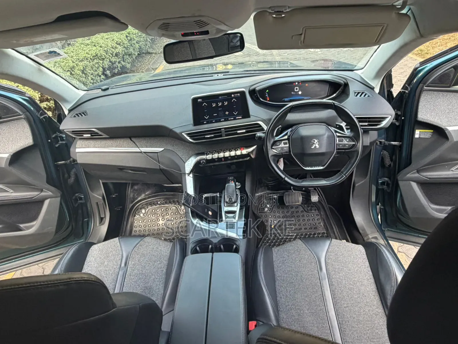 Peugeot 5008 2017 Green