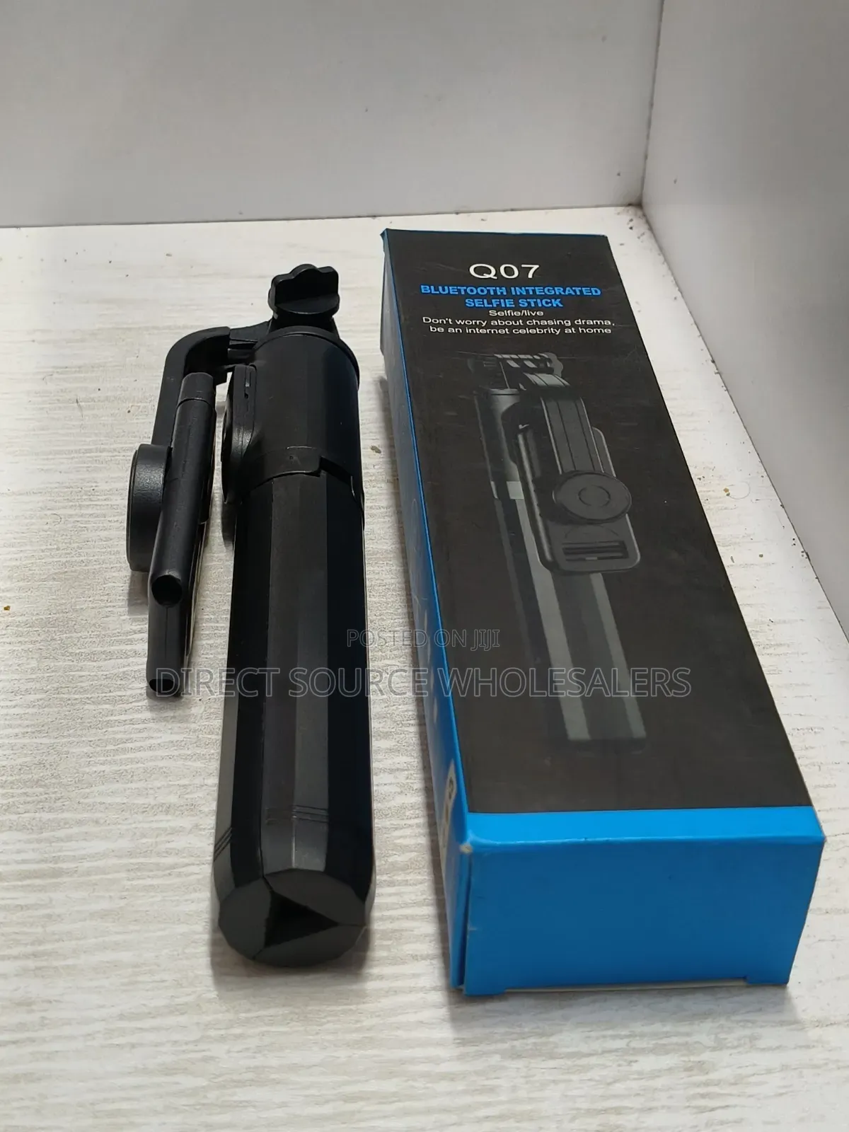 Q07 Portable Selfie Stick With Tripod & Bluetooth