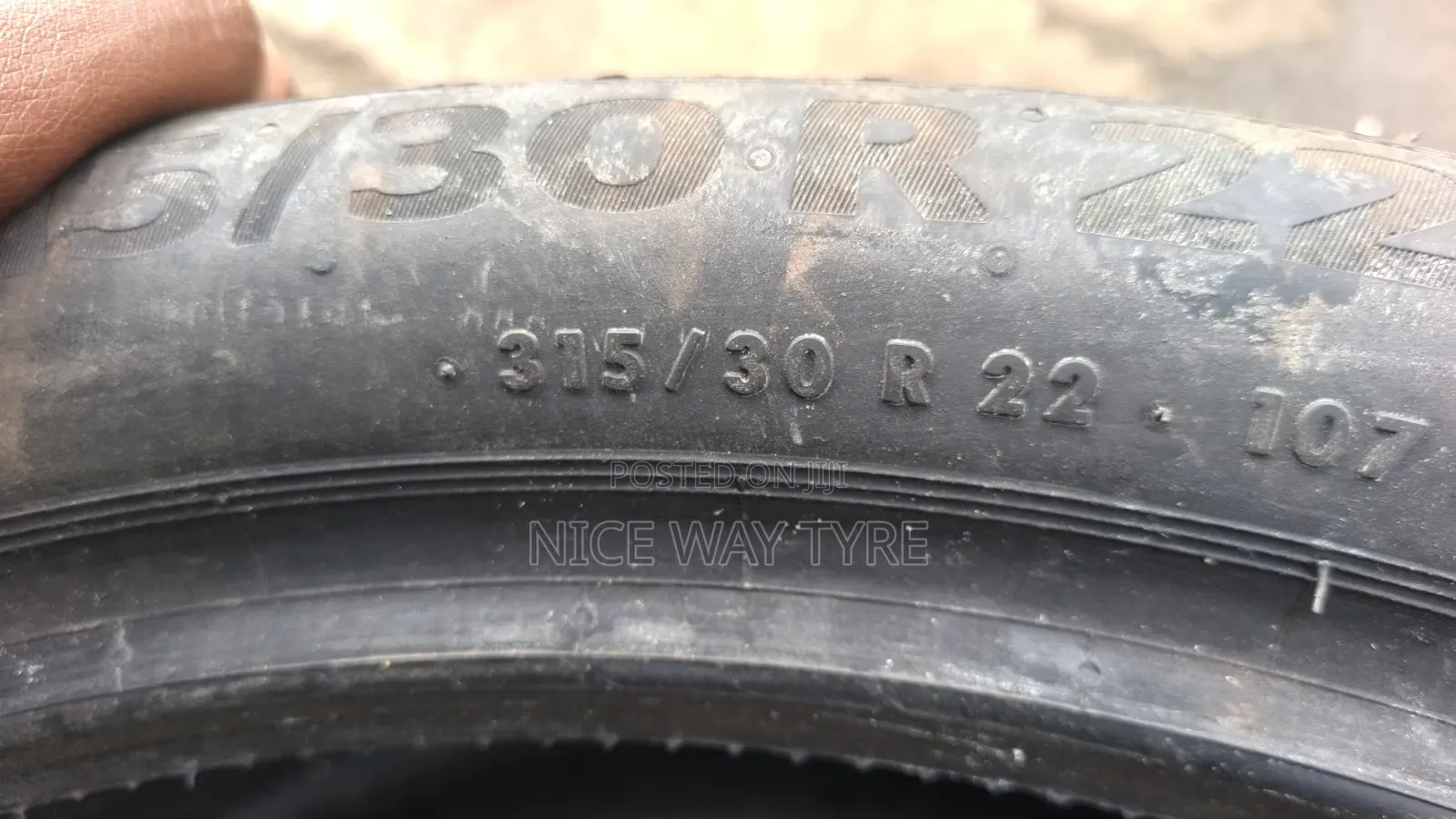 315/30r22 Continental