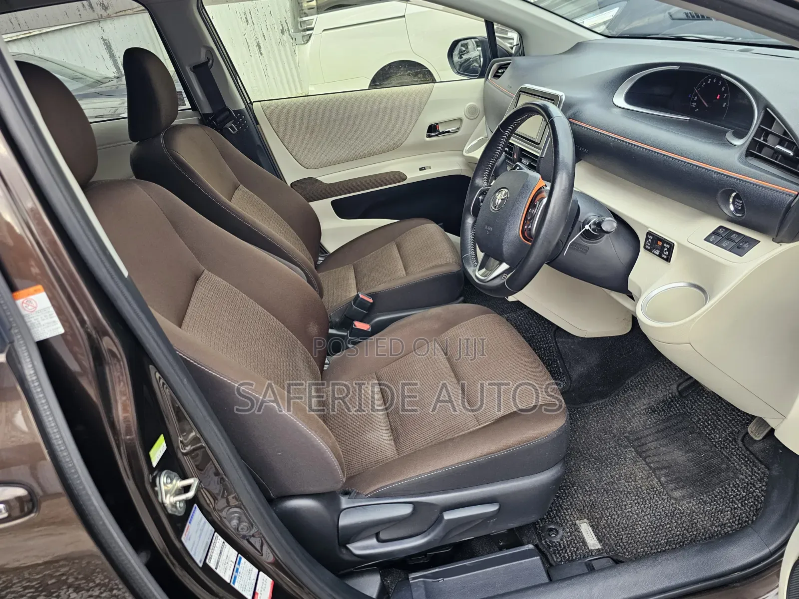 Toyota Sienta 2019 Brown