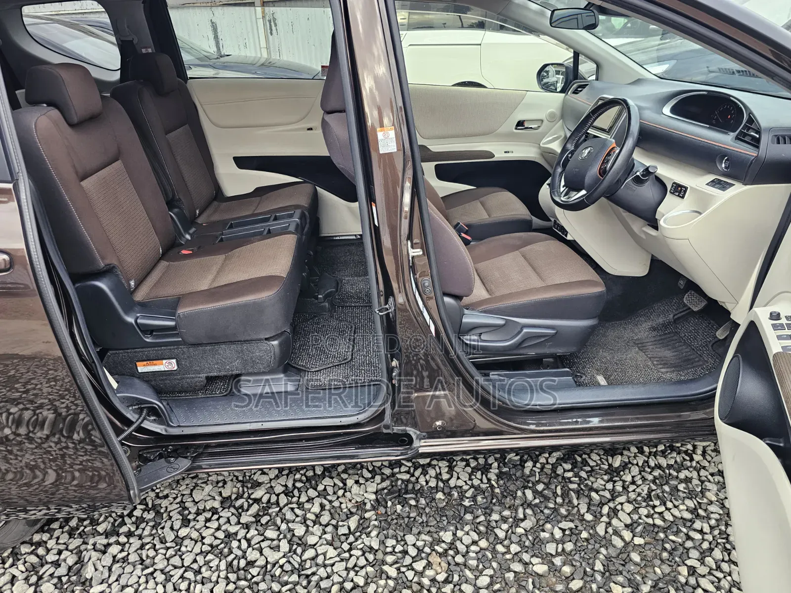 Toyota Sienta 2019 Brown