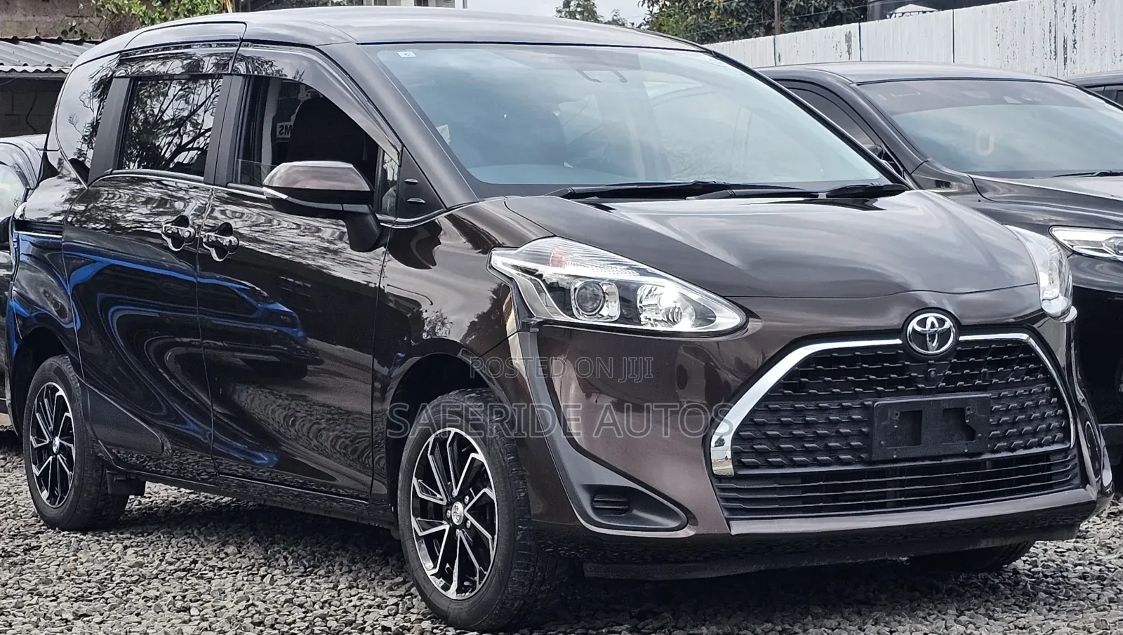Toyota Sienta 2019 Brown