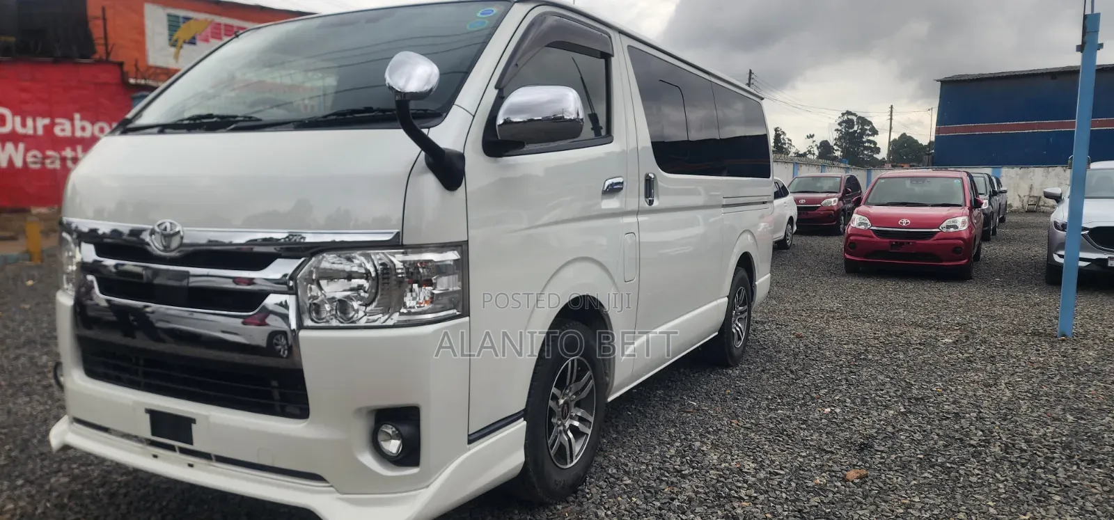 Toyota HiAce 2019 White