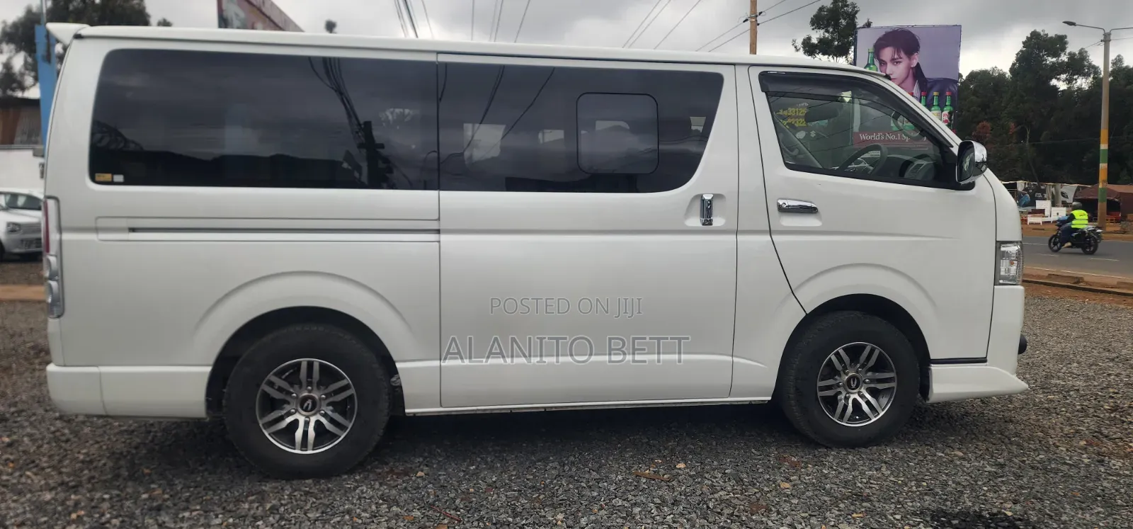 Toyota HiAce 2019 White